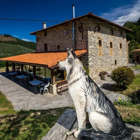 Pikatzaenea Country house *